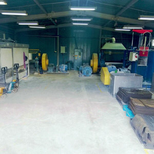 Навукова-даследчая лабараторыя з сучасным абсталяваннем для тэсціравання фізіка-механічных уласцівасцей гумовых матэрыялаў