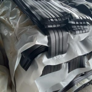 Мадэрнізаваны складскі комплекс з аптымізаванай сістэмай захавання і выдачы каўчуковых матэрыялаў